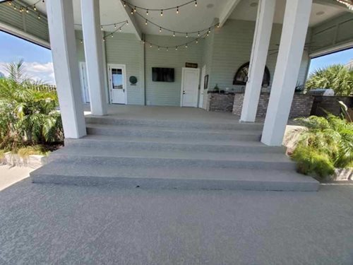 Daughtry Project Tiki Island Tx
Walkways & Stairs 
SUNDEK Houston

